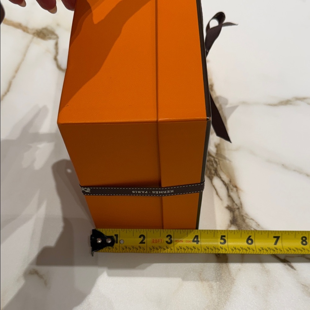 Hermès Orange Gift Box with Ribbon 11x6.5x4 - Picture 4 of 4